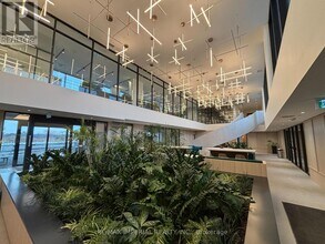 3071 Trafalgar Rd in Oakville, ON - Building Photo - Building Photo