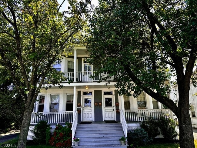 property at 19 Bowers Ln