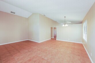 575 NW 38th Ave in Deerfield Beach, FL - Building Photo - Building Photo