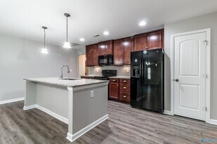 312 Fenrose Dr in Harvest, AL - Building Photo