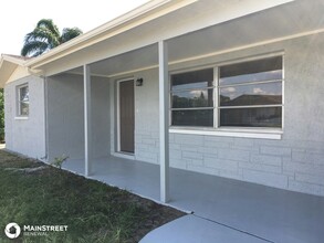 3519 Morley Dr in New Port Richey, FL - Foto de edificio - Building Photo