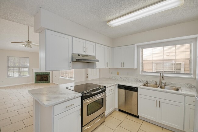 property at 3464 Daylily Ln