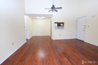 5012 Ravens Crest Dr in Plainsboro, NJ - Building Photo - Building Photo