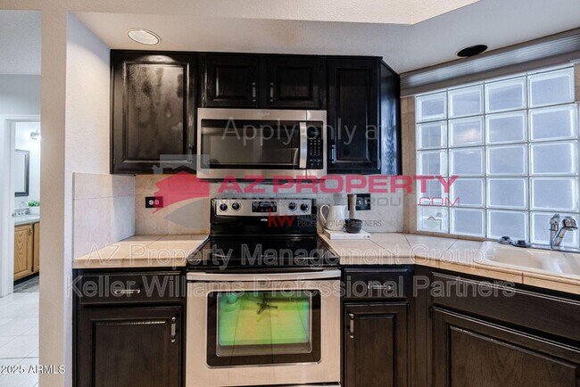 902 W Glendale Ave in Phoenix, AZ - Building Photo - Building Photo