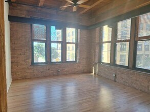 331 S Peoria St in Chicago, IL - Foto de edificio - Building Photo