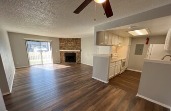 18105 E Ohio Ave in Aurora, CO - Building Photo - Building Photo