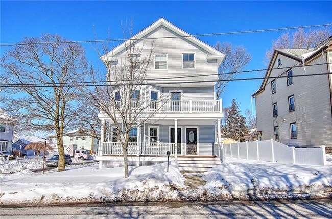 17 Pidge Ave in Pawtucket, RI - Building Photo - Building Photo