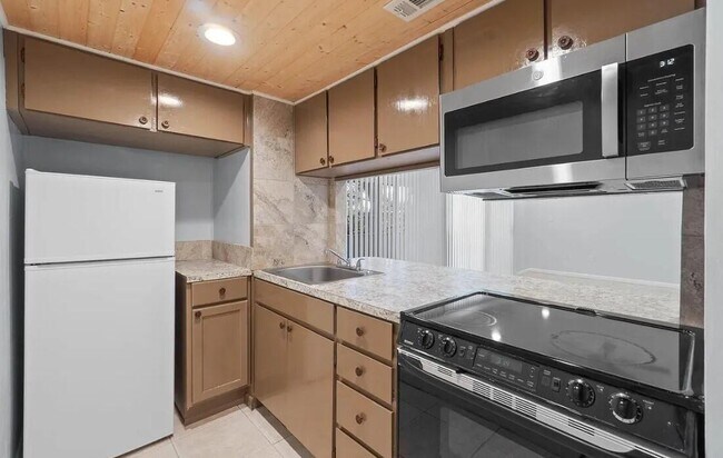 property at 408 Marshall Ct