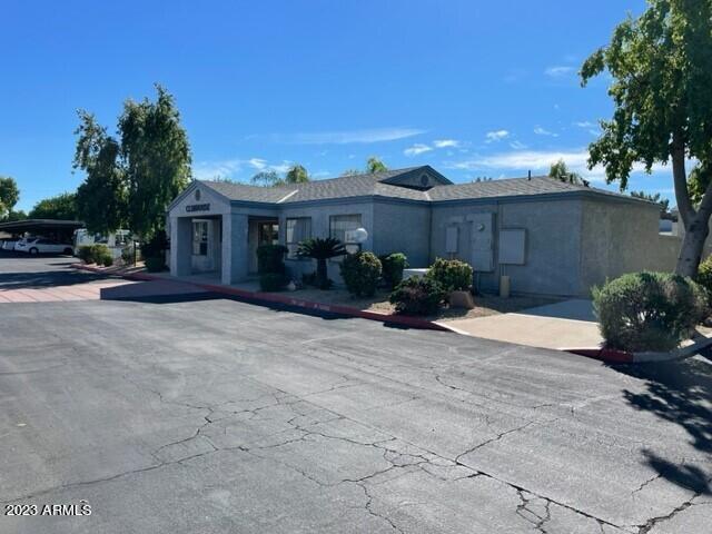 property at 1444 N Recker Rd