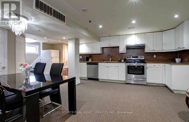 property at 627 Trudale Ct