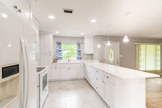 4511 S Cameron Ave in Tampa, FL - Building Photo - Building Photo