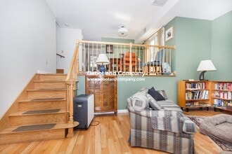 2 Brewer St, Unit FRNT 2a in Boston, MA - Building Photo - Building Photo