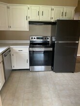 4113 Telegraph Rd, Unit B217 in Bloomfield Township, MI - Building Photo - Building Photo