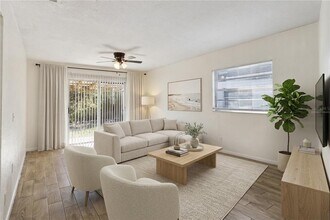 1336 Fairway Dr in Lakeland, FL - Building Photo - Building Photo