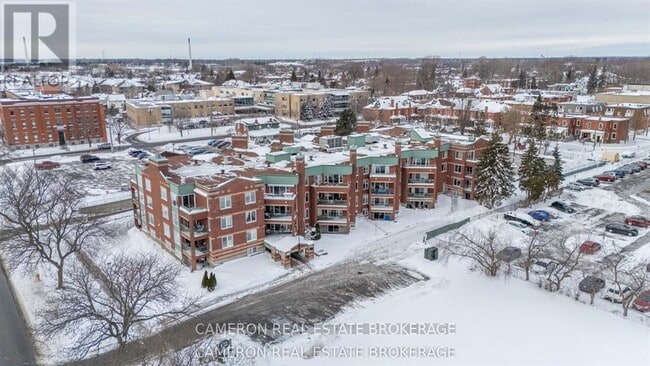 property at 121 Water St W