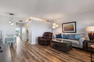 1235 S Highland Ave-Unit -Blg 5 - #608 in Clearwater, FL - Building Photo - Building Photo