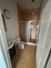 2425 Hunter St, Unit 2425 in Los Angeles, CA - Building Photo - Building Photo
