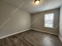 122 Hickory Trail photo'