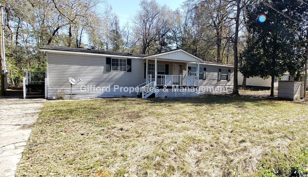 8451 Seville Ave in Jacksonville, FL - Building Photo