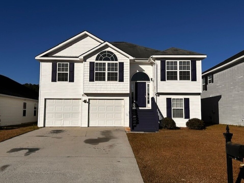 6 Springwater Dr in Port Wentworth, GA - Building Photo