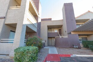 5072 S Rainbow Blvd in Las Vegas, NV - Building Photo