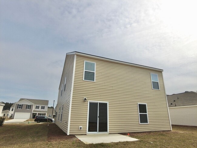 168 Painted Lady Lp in Savannah, GA - Building Photo - Building Photo