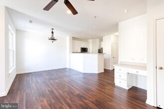 400 Symphony Cir in Cockeysville, MD - Building Photo - Building Photo