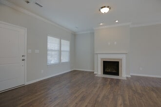 215 Hamlet Pl in Morrisville, NC - Building Photo - Building Photo