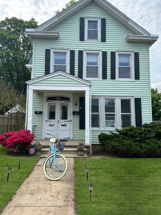 8 Emerson St Rentals in Norwalk, CT