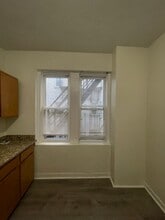 126 Warren St, Unit 4 in Boston, MA - Building Photo - Building Photo