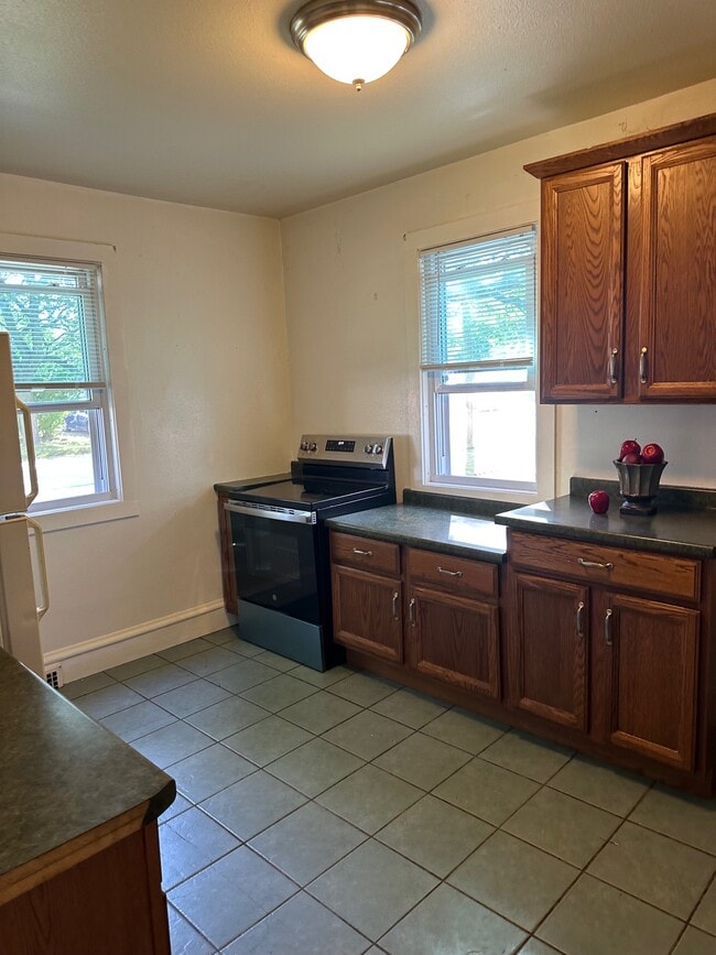 701 Clara Ave, Unit 701