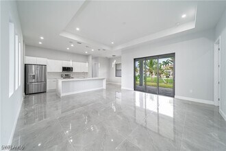 2509 SW 37th Terrace in Cape Coral, FL - Foto de edificio - Building Photo