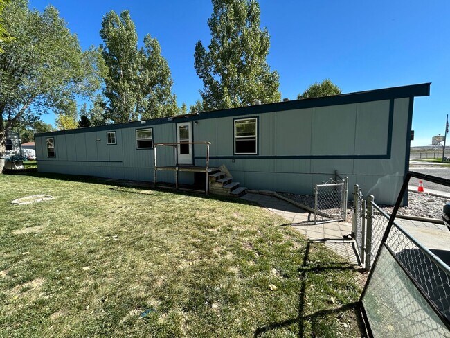2404 Jade Cir in Riverton, WY - Building Photo - Building Photo