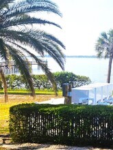 4410 Warren Ave in Port Charlotte, FL - Foto de edificio - Building Photo