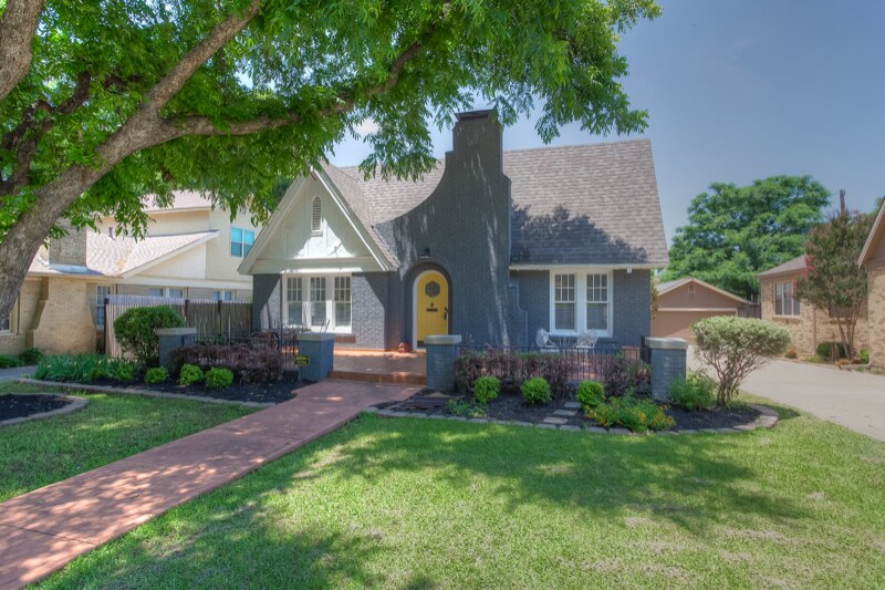 2528 Cockrell Ave in Fort Worth, TX - Building Photo
