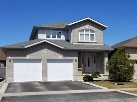 1132 Crossfield Ave in Kingston, ON - Building Photo