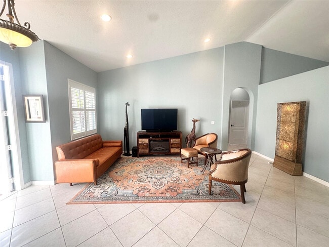 6104 Santa Margarito Dr in Fort Pierce, FL - Building Photo - Building Photo