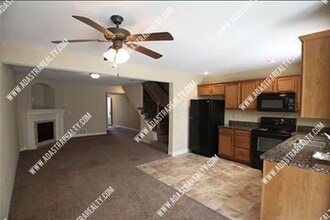 13753 Post Oak Ln in Platte City, MO - Building Photo - Building Photo