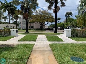 120 NE 10th Ave-Unit -1 in Hallandale Beach, FL - Building Photo - Building Photo