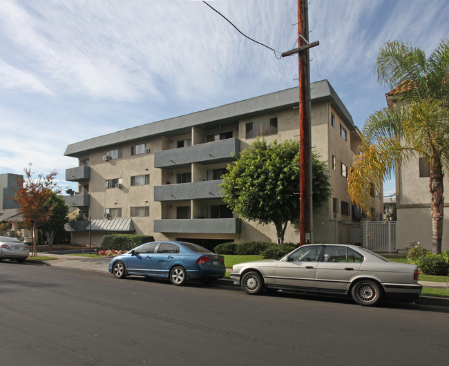 Regent Park in Los Angeles, CA - Building Photo - Building Photo