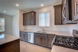 2407 Carlow Ln in Princeton, TX - Foto de edificio - Building Photo