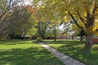 Coachlite Apartments in Belvidere, IL - Building Photo - Building Photo