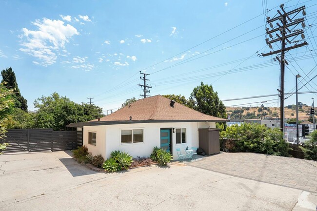 3501 N Figueroa St in Los Angeles, CA - Building Photo - Building Photo