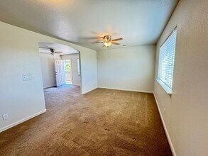 2645 Tudor Rd in Yuba City, CA - Building Photo - Building Photo