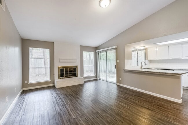 property at 26 W Broken Oak Ct