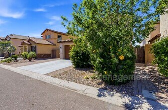 304 N 78th Pl in Mesa, AZ - Building Photo - Building Photo