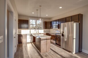 508 Harper Lndg in Chapel Hill, TN - Building Photo