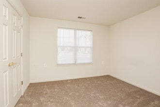 Overland Gardens in Hyattsville, MD - Building Photo - Interior Photo