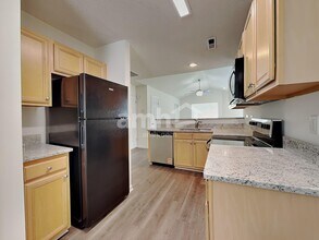 5825 Regent Village Dr in Winston-Salem, NC - Building Photo - Building Photo