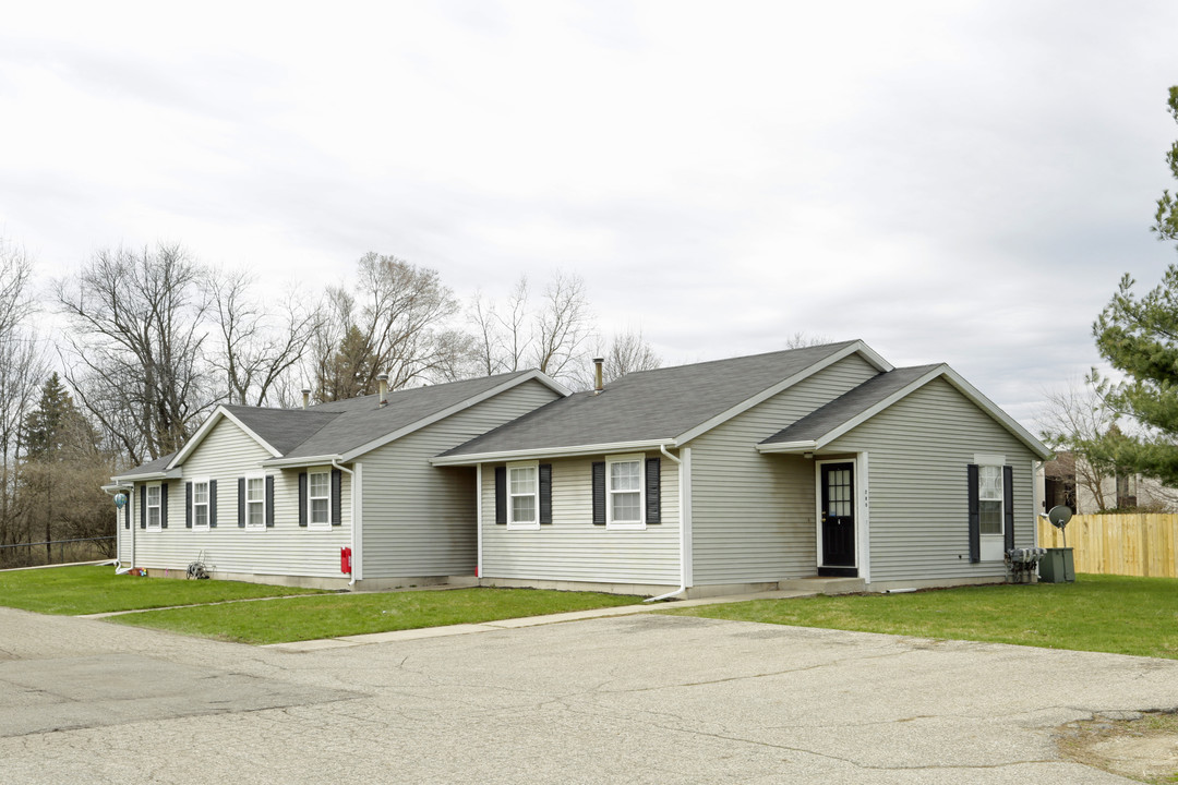 Woodside Ridge Apartments in Portage, MI - Building Photo